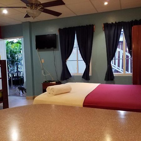 Aqua Point Condos Rentals Bocas del Toro Exterior photo