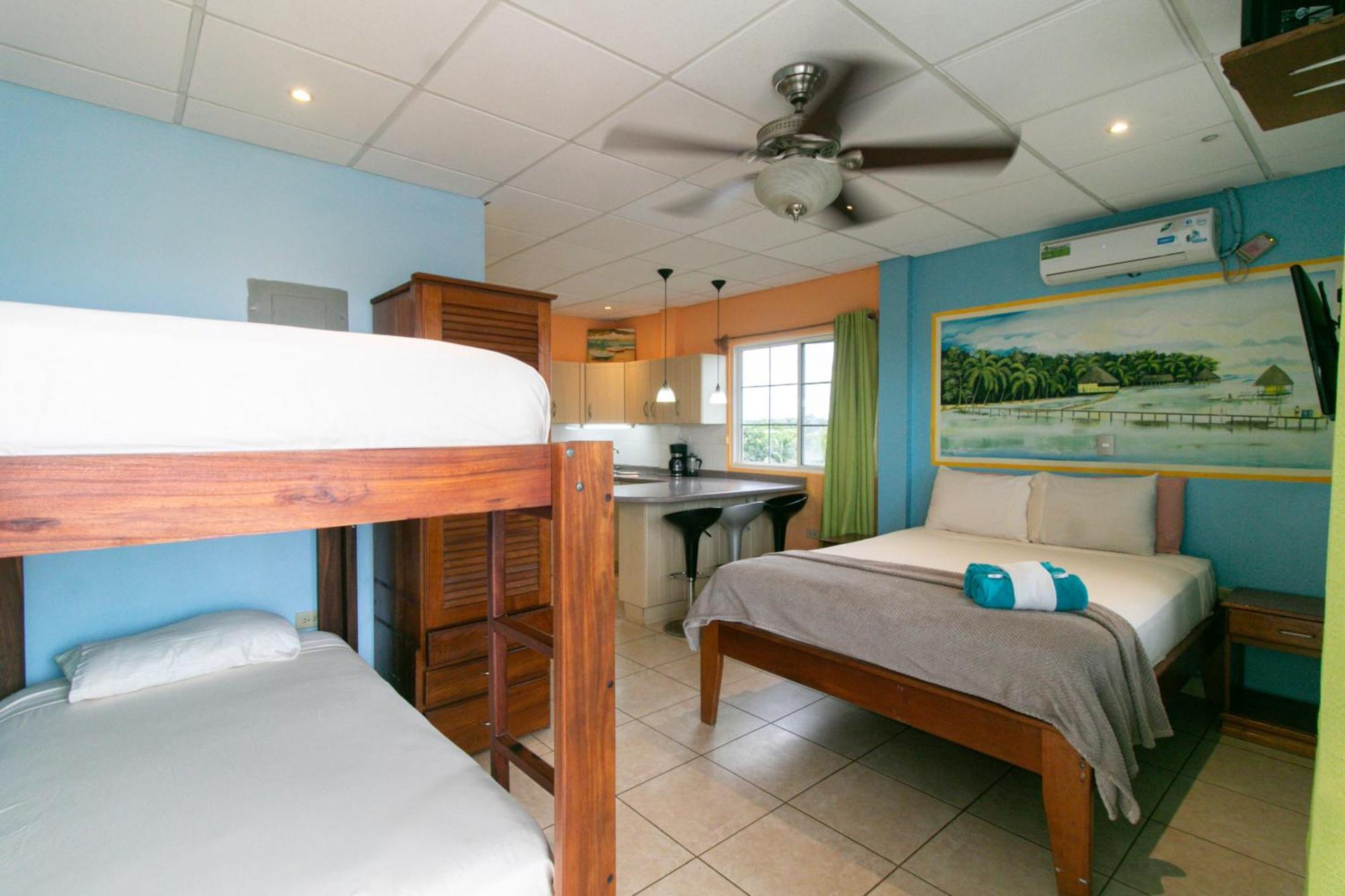 Aqua Point Condos Rentals Bocas del Toro Exterior photo
